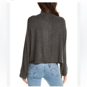 Velvet by Graham & Spencer- Karter Top- Grey Size S